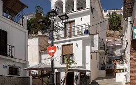 Olive & Ivy Guesthouse